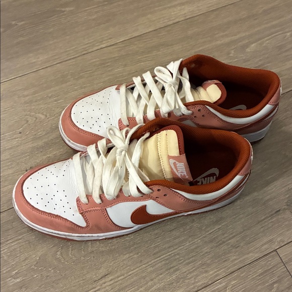 Nike Dunk Low Red stardust - Picture 2 of 2